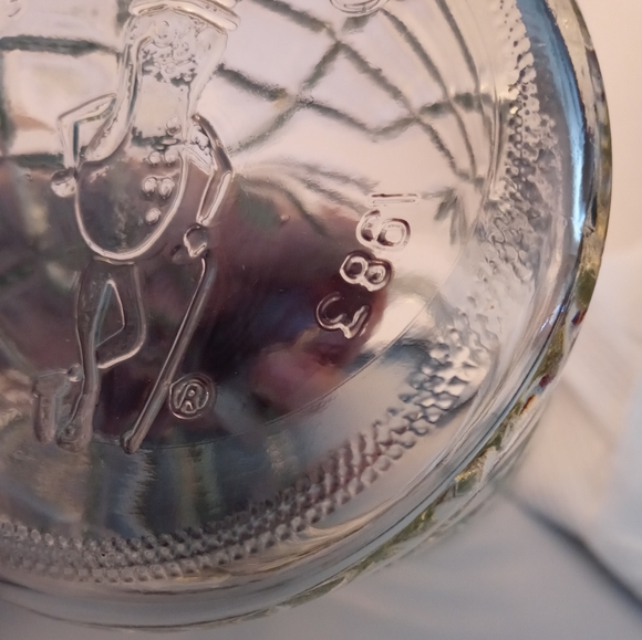 Vintage 1983 Mr. Peanut Clear Glass Canister Planters Jar With Lid - Picture 4 of 7